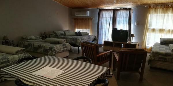 Anandi Guesthouse มาเรียนทอล ภายนอก รูปภาพ