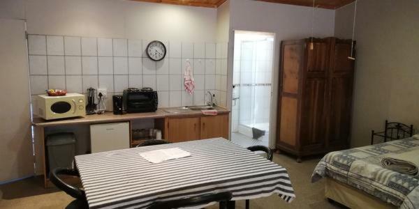 Anandi Guesthouse มาเรียนทอล ภายนอก รูปภาพ