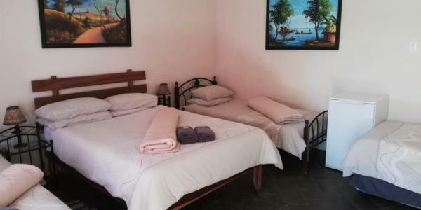 Anandi Guesthouse มาเรียนทอล ภายนอก รูปภาพ