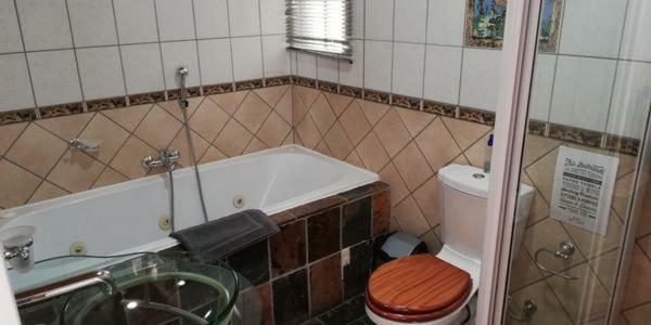 Anandi Guesthouse มาเรียนทอล ภายนอก รูปภาพ